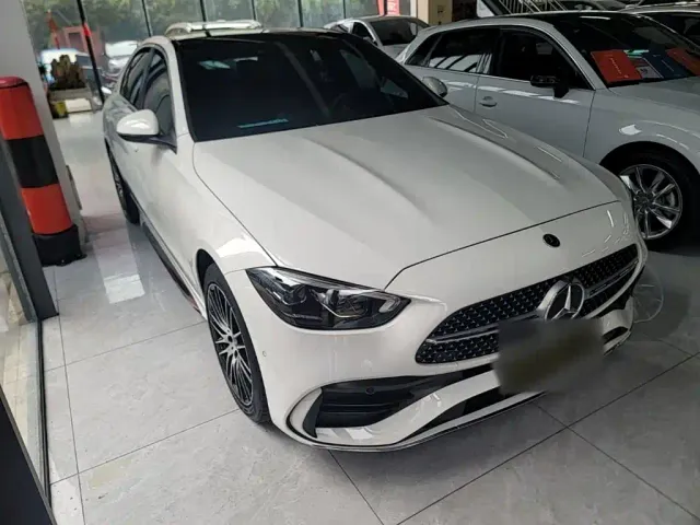 Mercedes-Benz C-Class — Фото автомобиля 3