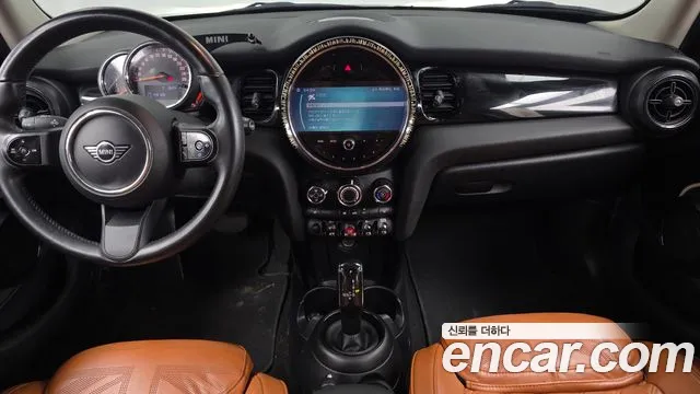 Mini Cooper Cooper 5 дверей Classic — Фото автомобиля 14