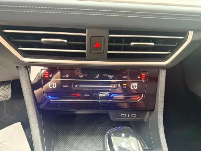 Volkswagen Sagitar — Фото автомобиля 7