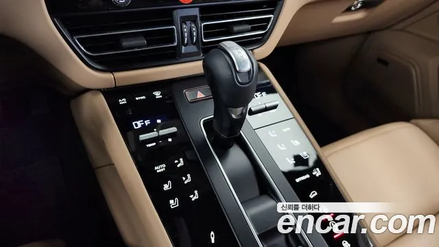 Porsche Macan — Фото автомобиля 9
