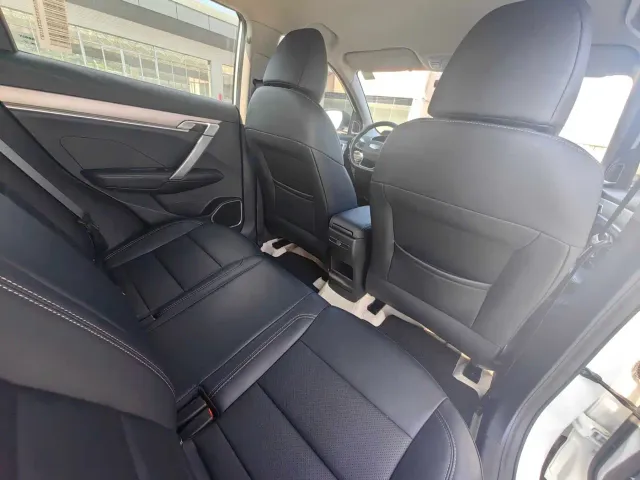 Geely Binyue — Фото автомобиля 12