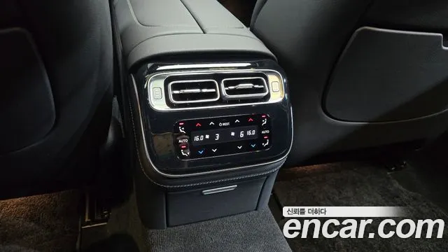 Mercedes-Benz S-Class — Фото автомобиля 26