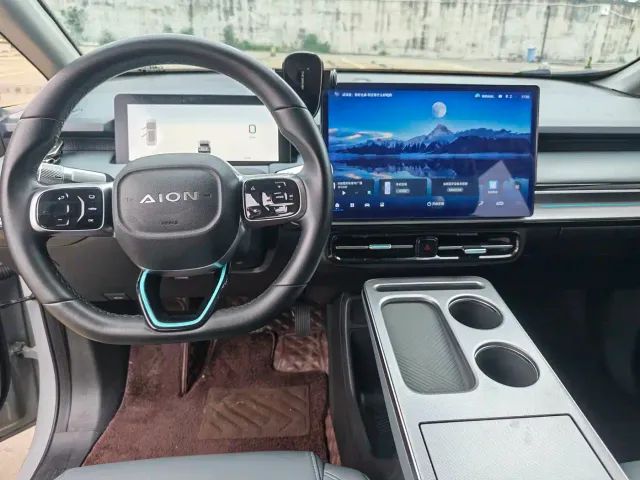 GAC Aion Y — Фото автомобиля 11