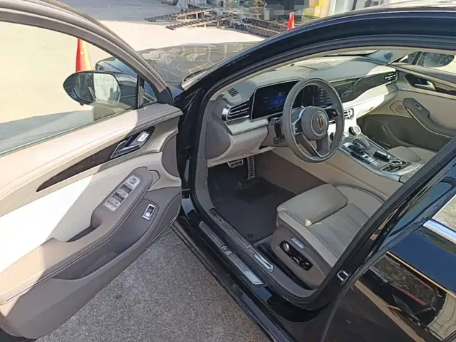 Hongqi H9 — Фото автомобиля 15