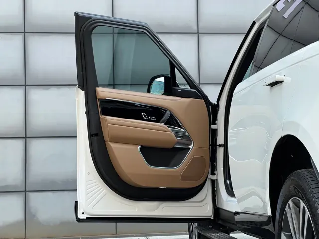 Land Rover Range Rover — Фото автомобиля 11