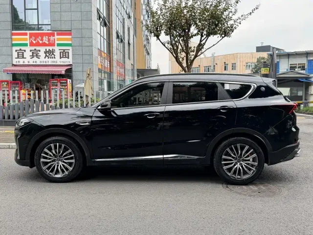 Jetour X70 Plus — Фото автомобиля 3