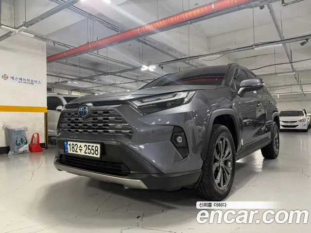 Toyota RAV4 — Фото автомобиля 11