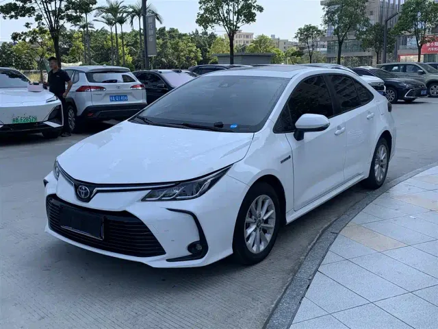Фотография автомобиля — Toyota Corolla