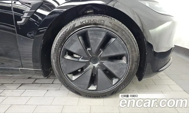 Tesla Model 3 — Фото автомобиля 6
