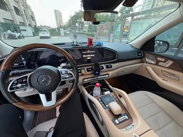 Mercedes-Benz GLS-Class — Фото автомобиля 2