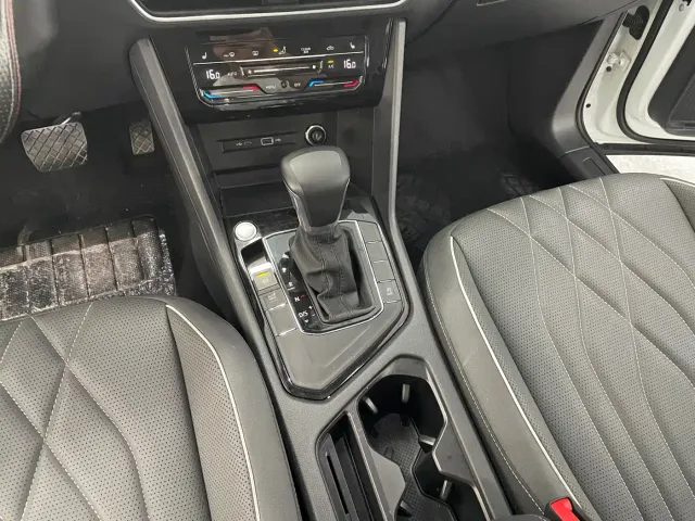 Volkswagen Tiguan L — Фото автомобиля 11