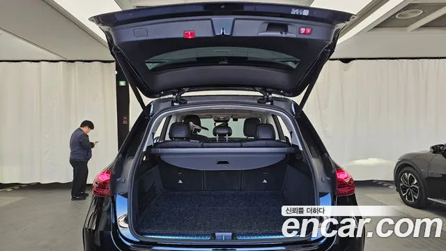 Mercedes-Benz GLE-Class — Фото автомобиля 24
