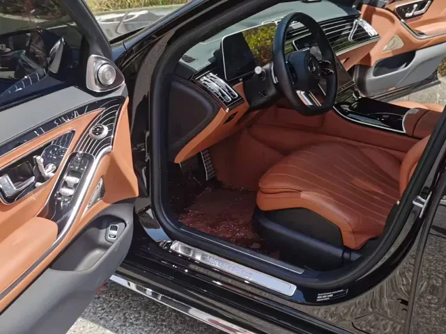 Mercedes-Benz S-Class — Фото автомобиля 3