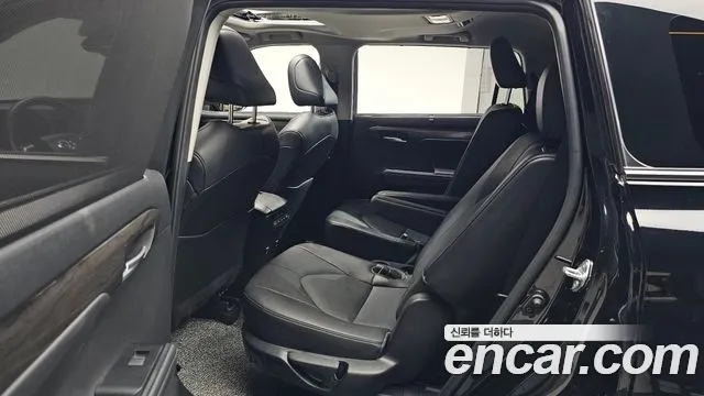 Toyota Highlander — Фото автомобиля 10