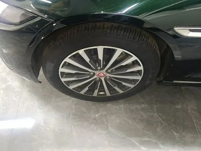 Jaguar XEL — Фото автомобиля 22