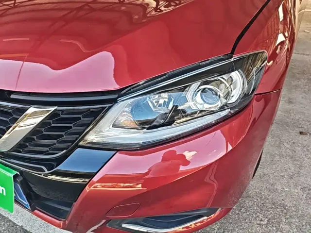 Nissan Tiida — Фото автомобиля 23