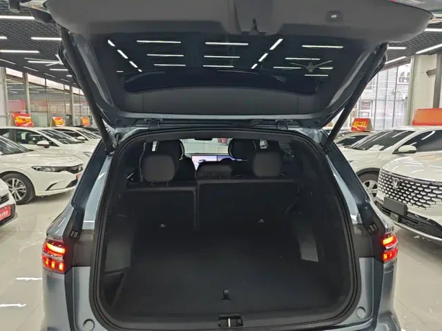 Geely Xingyue L — Фото автомобиля 18