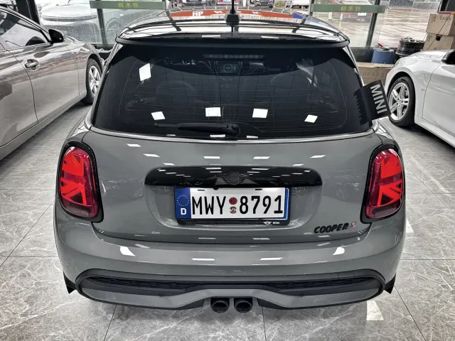 MINI Hatch — Фото автомобиля 6