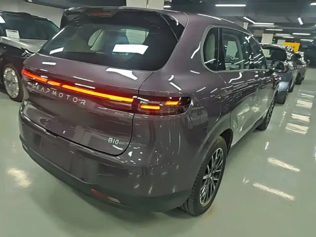 Leapmotor B10 — Фото автомобиля 6