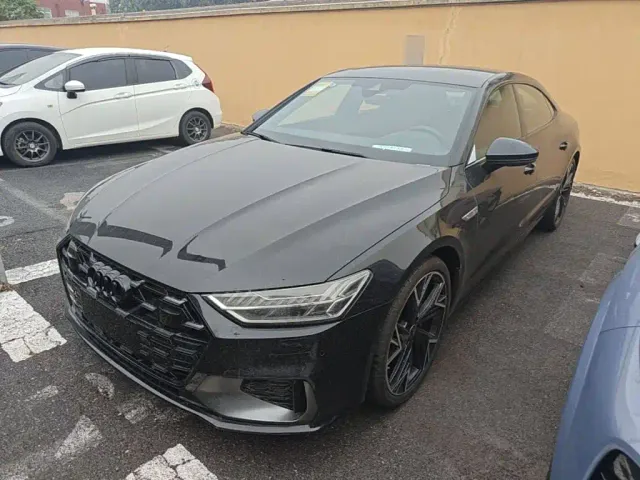 Фотография автомобиля — Audi A7L