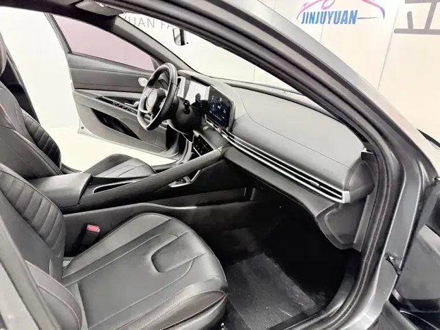 Hyundai Elantra — Фото автомобиля 17