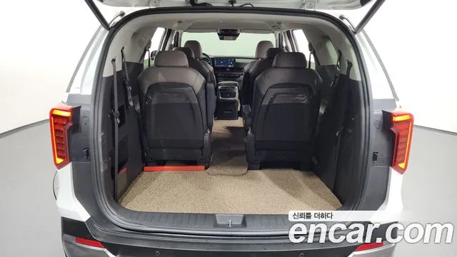 Kia Carnival — Фото автомобиля 19
