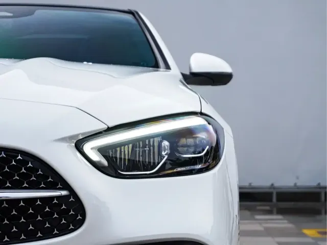 Mercedes-Benz C-Class — Фото автомобиля 3