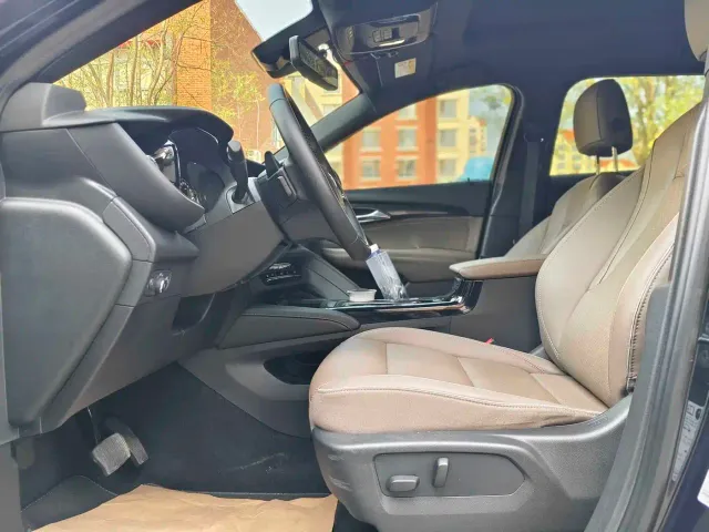 Buick Envision Plus — Фото автомобиля 10
