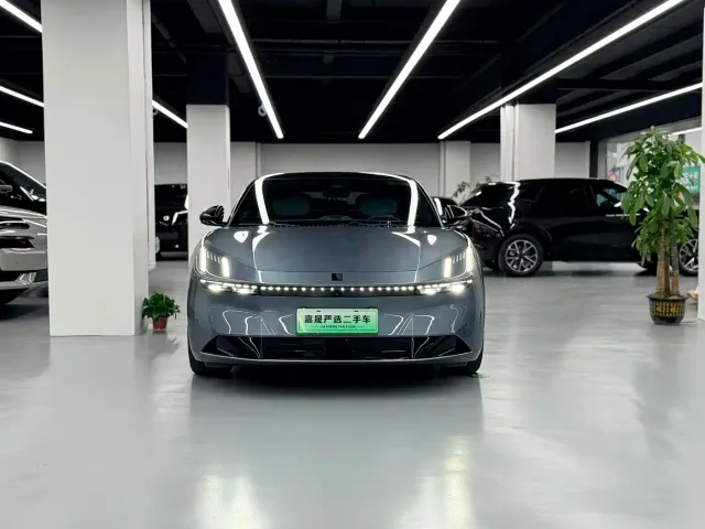 Lynk & Co Z10 — Фото автомобиля 3