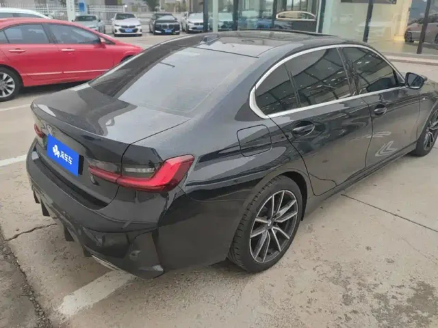 BMW 3 Series — Фото автомобиля 3