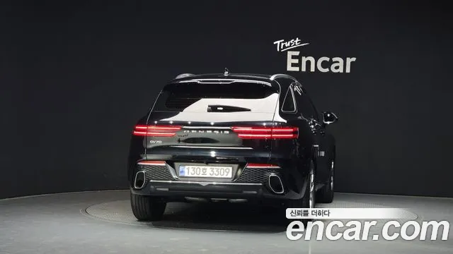Genesis GV70 2.5T Бензин 2WD — Фото автомобиля 4