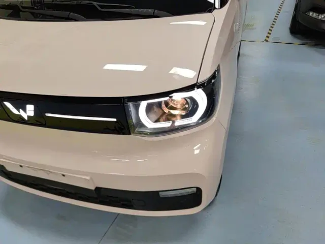 Wuling Hongguang Mini EV — Фото автомобиля 23