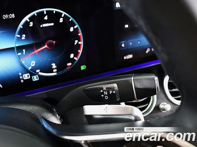 Mercedes-Benz E-Class — Фото автомобиля 9