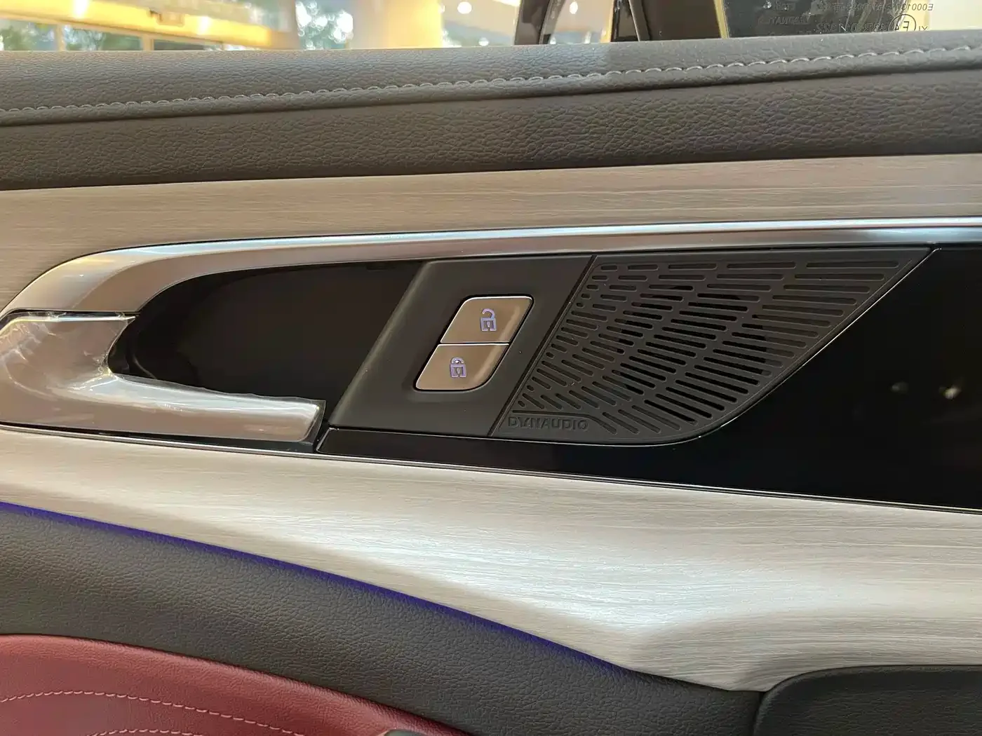 Hongqi Hongqi H5 PHEV 2025 130 Super Hybrid Edition — Фото автомобиля 11