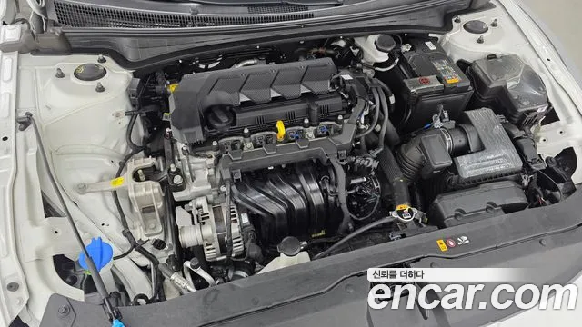 Hyundai Avante CN7 — Фото автомобиля 6