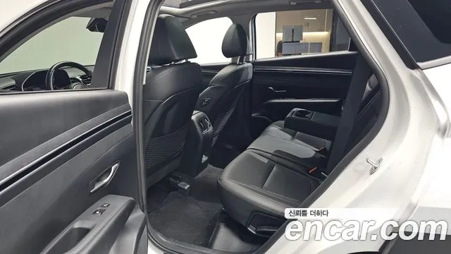 Hyundai Tucson Tucson (NX4) Дизель 2.0 2WD — Фото автомобиля 11