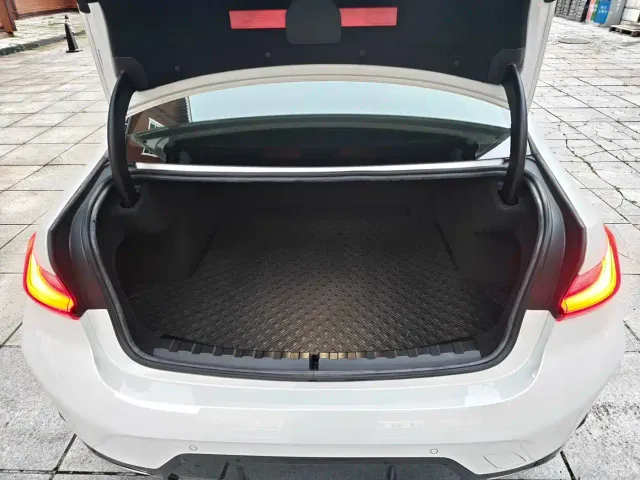 BMW 3 Series — Фото автомобиля 17