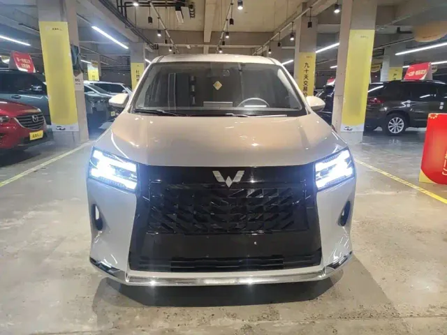 Wuling Starlight 730 — Фото автомобиля 2