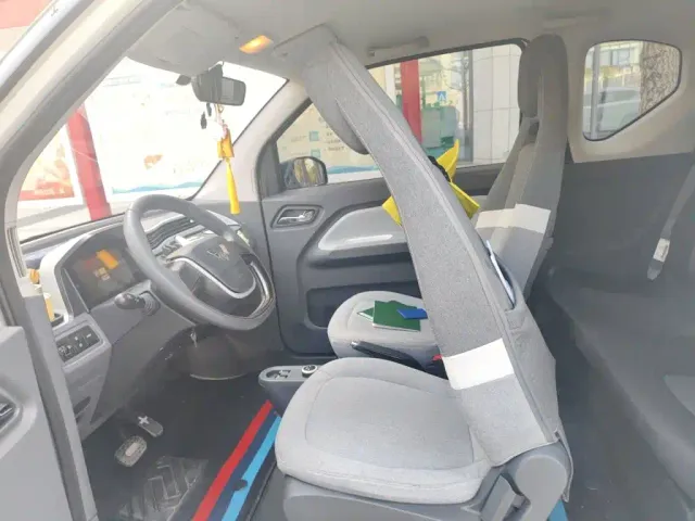 Wuling Hongguang Mini EV — Фото автомобиля 11