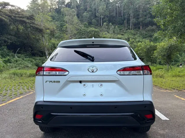 Toyota Frontlander — Фото автомобиля 8