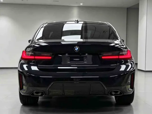 BMW 3 Series — Фото автомобиля 4