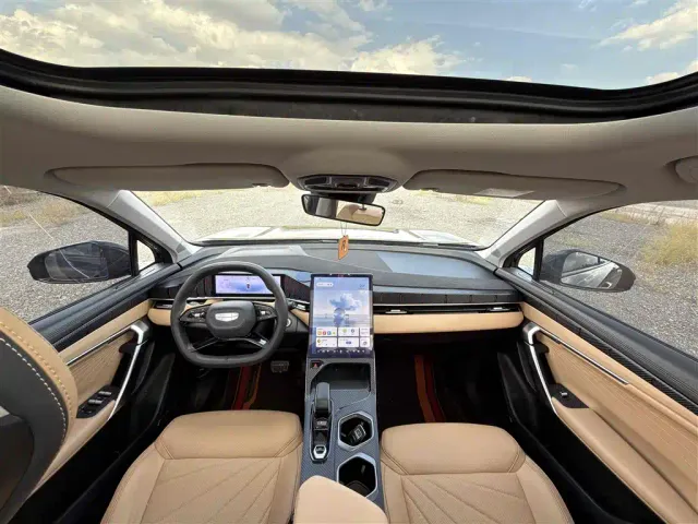 Geely Boyue L — Фото автомобиля 10