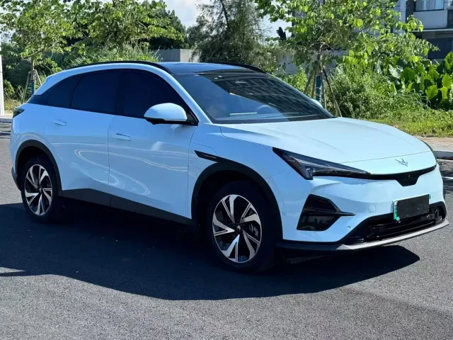 Arcfox Alpha T5 — Фото автомобиля 3