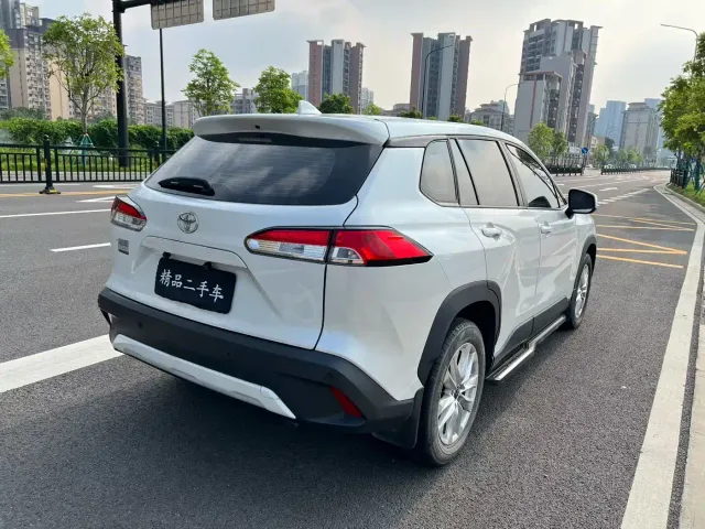 Toyota Corolla Cross — Фото автомобиля 9
