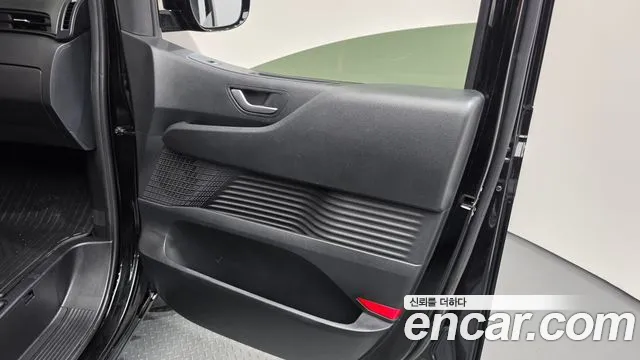 Hyundai Staria — Фото автомобиля 12