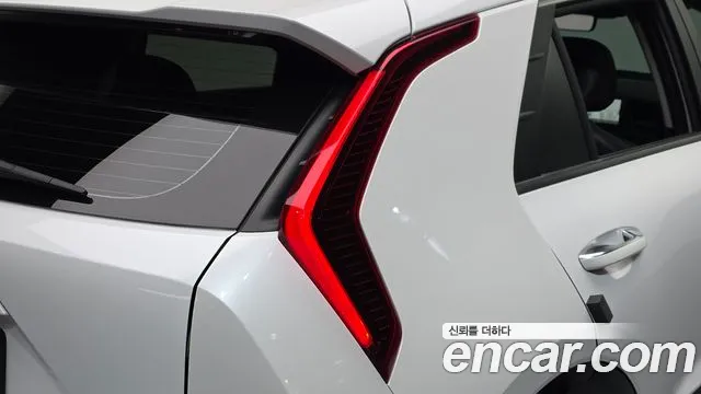 Kia Niro The All New — Фото автомобиля 8