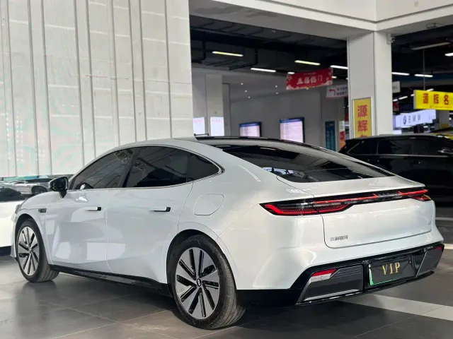 Geely Galaxy Galaxy E8 2024 665km RWD Starship Voyager Edition — Фото автомобиля 7