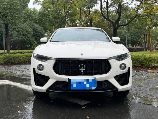Maserati Levante — Фото автомобиля 2