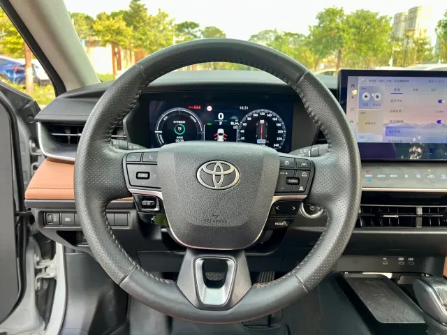 Toyota Camry — Фото автомобиля 20