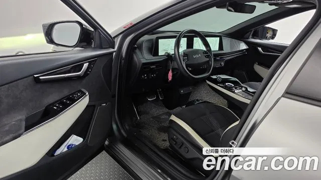 Kia EV6 — Фото автомобиля 10